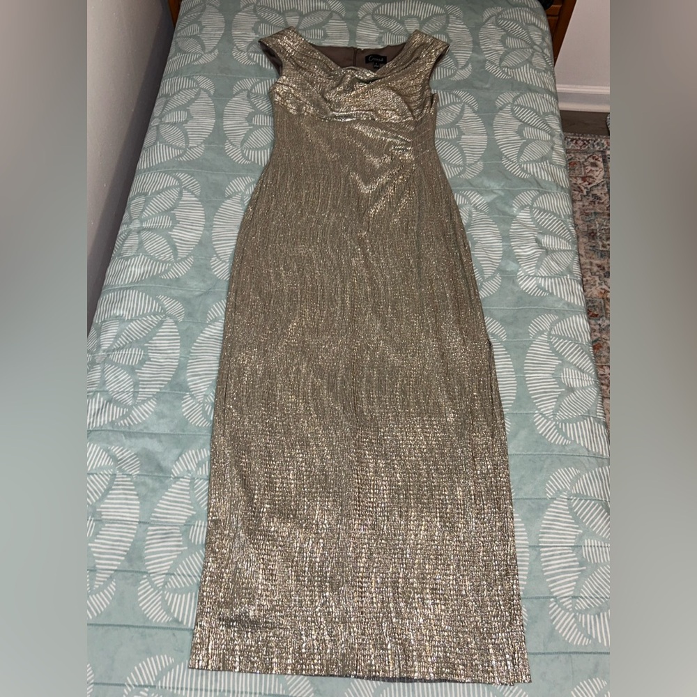 Elegant Gold Evening Dress